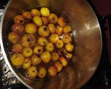 Foto del paso 4 de la receta: "Manzanitas en dulces"