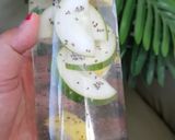 Foto langkah ke 4 dari resep Infuse Water Chia Lemon Timun.