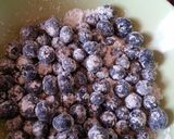 A picture of step 1 of #seasonalingredientscontest# blue berries cupcakes.