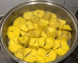 Hình bước làm 2 của món Khoai lang kén !