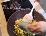 Foto langkah ke 3 dari resep Tumis Kacang Panjang Orak Arik Telur.