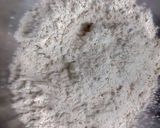 A picture of step 3 of Hariyali paneer tikka roll.