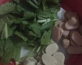 Foto langkah ke 1 dari resep Tumis Bakso Sosis Telur & Sawi Hijau.