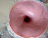 Foto del paso 3 de la receta: Licuado smoothie de ciruelas y pera
