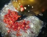 Foto langkah ke 3 dari resep Udang Goreng Sambal Embe.