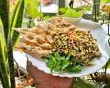 Hình bước làm 4 của món Hến xúc bánh đa