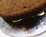 A picture of step 2 of Sunflower cake (fondant work).