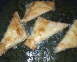 A picture of step 8 of Potato Samosa.