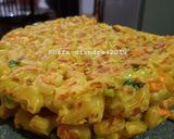 Foto langkah ke 4 dari resep Pizza Macaroni Teflon #snack.