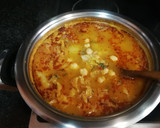 Foto del paso 4 de la receta: Sopa de garbanzos y patatas con col encurtido