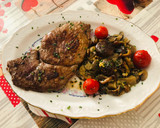 Foto del paso 6 de la receta: Bistec de ternera con guarnición de setas salteadas
