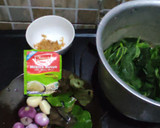 Foto langkah ke 1 dari resep Bobor Daun Singkong.