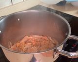 Foto del paso 4 de la receta: Trofie con langostinos y salmón