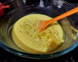 A picture of step 4 of Pineapple Cupcakes.