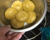 A picture of step 3 of Mango (Aam) Paratha: Ripe Mangoes.