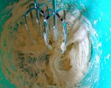 Foto del paso 1 de la receta: Battercream especial para usar con picos rusos