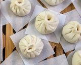 A picture of step 5 of Steamed Beef Baozi.