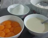 Hình bước làm 1 của món Bánh gato mật ong Nhật Bản
