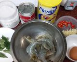 Foto langkah ke 1 dari resep Singapore's Creamy Butter Garlic Prawn.