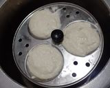 रवा इडली (Rava Idli recipe in Hindi) रेसिपी चरण 3 फोटो