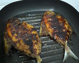 Foto langkah ke 4 dari resep Ikan Bawal Bakar Teflon.