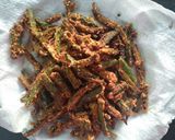 कुरकुरी भिंडी और तिकोना पराठा (kurkuri bhindi aur tikona paratha recipe in hindi) रेसिपी चरण 2 फोटो