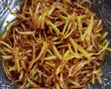 ঝুরি আলু ভাজা(jhuri aloo bhaja recipe in Bengali) রেসিপি ধাপ - 3 ছবি