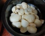 A picture of step 2 of Chilli Mushroom.