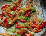 Foto langkah ke 3 dari resep Tumis Sawi + Udang.