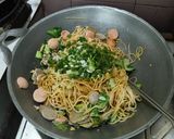 Foto langkah ke 5 dari resep Spaghetti Goreng Jawa.
