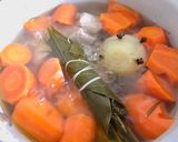 Hình bước làm 9 của món Món Pháp Blanquette De Veau - Thịt Bê Hầm Cà Rốt Nấm Phủ Sốt Bơ Trứng