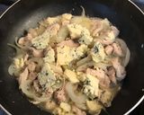 Foto del paso 3 de la receta: Pollo al roquefort en sanguche