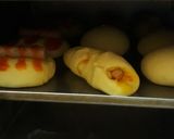 Foto langkah ke 5 dari resep Roti sosis.