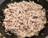 Szalonnás–gombás–vajbabos sertéstokány🥓🍄‍🟫🫘 recept fázis 4 fotója
