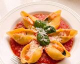 Foto del paso 7 de la receta: Pasta Rellena de Salmón y Mozzarella con Salsa de Nata y Tomate