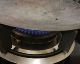 A picture of step 1 of Tawa fry qeema.