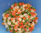 Foto del paso 2 de la receta: Ensaladilla rusa o de primavera
