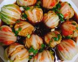 Hình bước làm 4 của món Cải thảo cuộn thịt phiên bản con sò