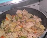 Foto del paso 5 de la receta: Pollo con verduras!!