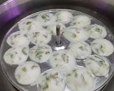 A picture of step 5 of Ginger Fenugreek Idli With Spinach Sauce.