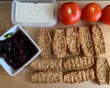Une image de l'étape 1 de Cretan Dakakia 🇬🇷 (authentique Greque recette + diététique).