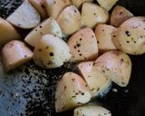 Foto del paso 3 de la receta: Filete al perejil con papas rústicas