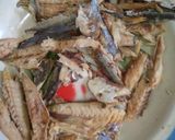 Foto langkah ke 1 dari resep Tunuman ikan (botok ikan asin).