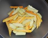 Foto del paso 1 de la receta: Papas "fritas" al horno