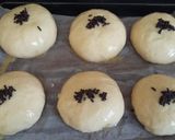 Foto langkah ke 5 dari resep Roti isi coklat.