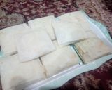 A picture of step 6 of Pizza box patties.