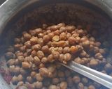 A picture of step 10 of Amritsari Chole.