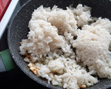 Foto del paso 5 de la receta: Conejo encebollado con arroz blanco al ajillo