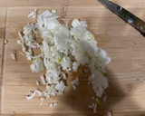 Foto del paso 1 de la receta: Ensalada de tomate pelado
