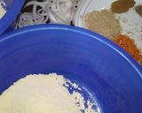 A picture of step 1 of Lacha pyaz pakora.